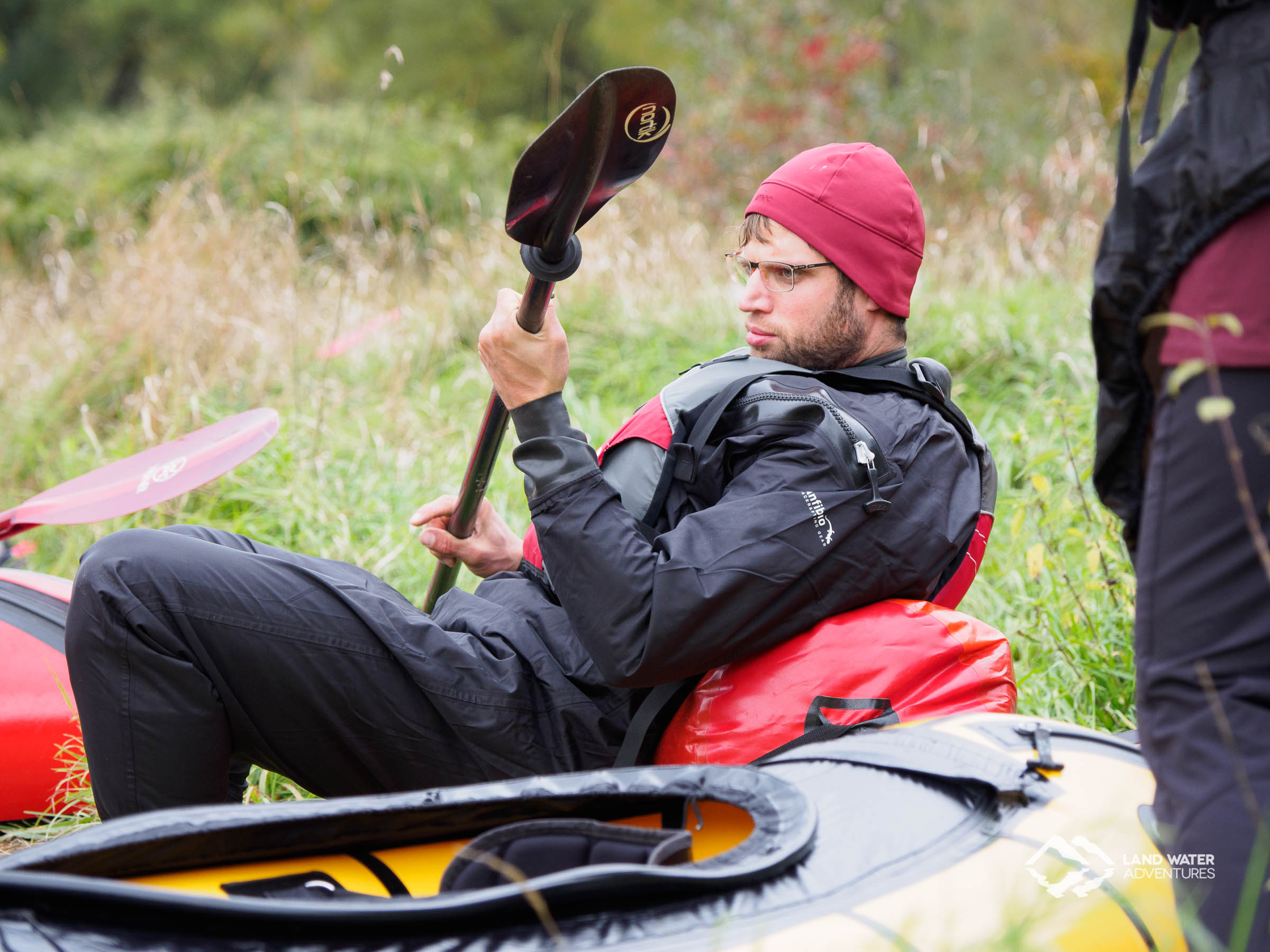 Peters Paddel beim LWA Packrafting Saisonabschluss © Land Water Adventures