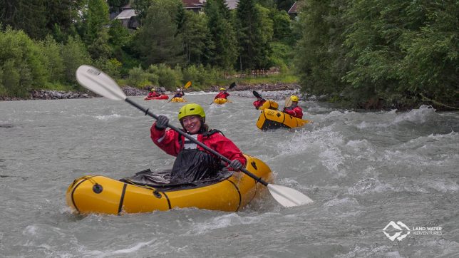 Packraftingspaß in Tirol © Land Water Adventures