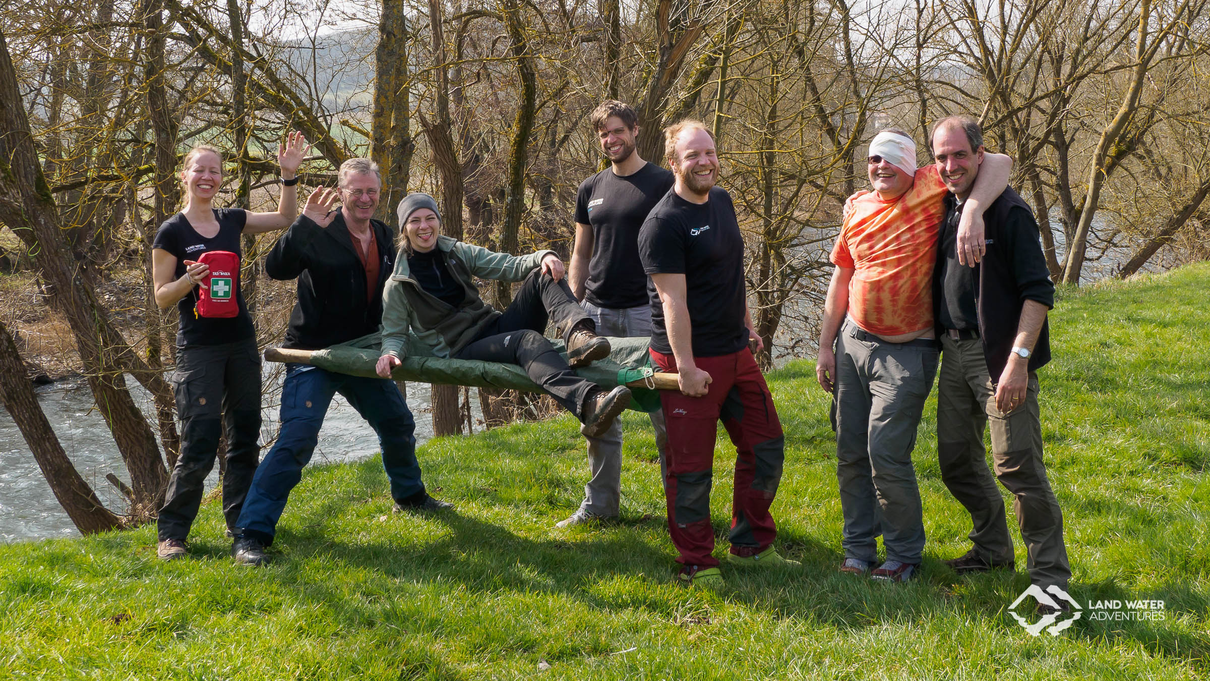 Gruppenbild Erste Hilfe Outdoor Kurs © Land Water Adventures