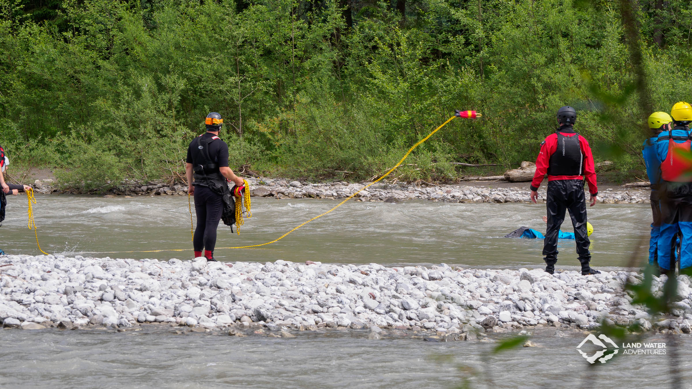 Safety Training Whitewater Packrafting Tirol © Land Water Adventures