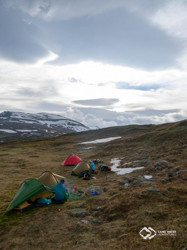 Camp in der Weite Laponias © Land Water Adventures