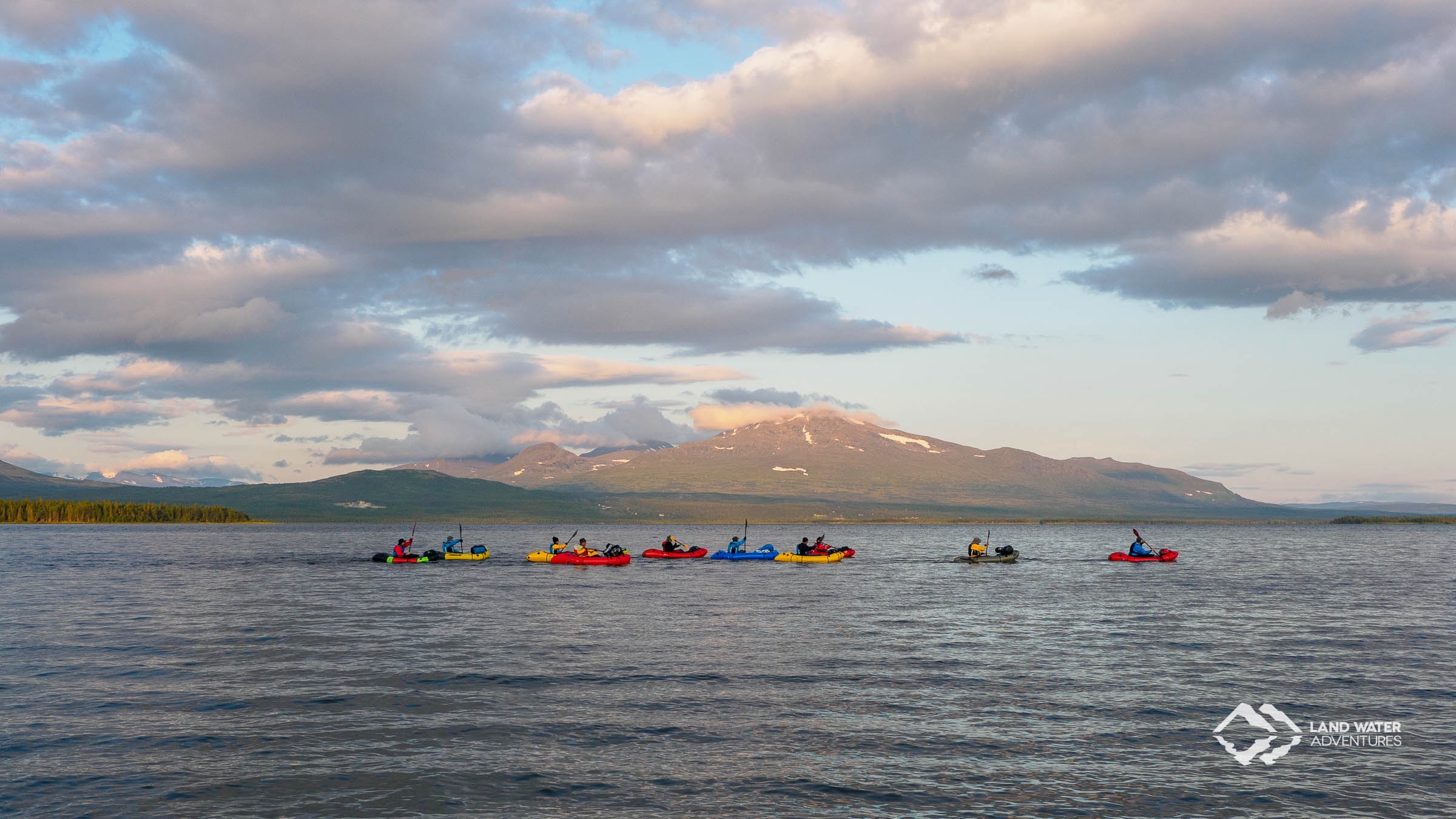 LWA Packrafting Expeditionskurs Sylan Mountains © Land Water Adventures