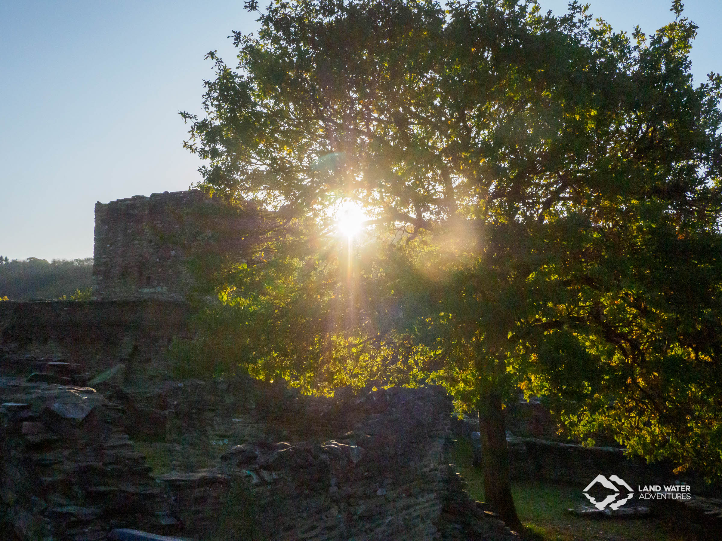 Die Schmidtburg in der Abendensonne © Land Water Adventures