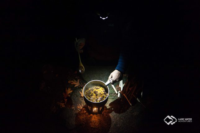 Chilli con Carne vom Hobo-Stove © Land Water Adventures