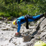 Spaß am Soca-Ufer auch ohne Paddel © Land Water Adventures