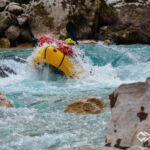 Wellenreiten an der Soca © Land Water Adventures