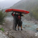 Regentage beim Packrafting auf der Soca © Land Water Adventures