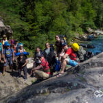 <a style="color: white;text-decoration: underline" href="https://www.land-water-blog.de/soca-a-z/" target="_blank" rel="noopener">Wildwasser Packrafting Kurs Soca</a> Soca Gruppe 1 © Land Water Adventures