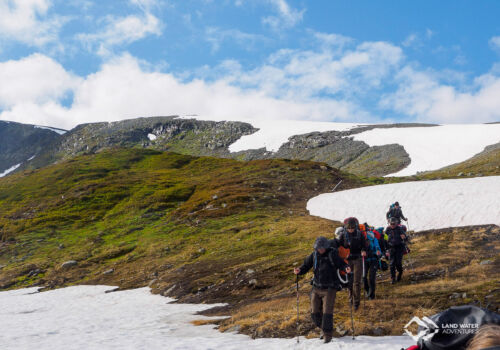 Schneereste in den Sylan-Mountains © Land Water Adventures