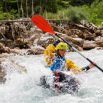 Splash! Eine Packrafterin nimmt die Welle der Soca